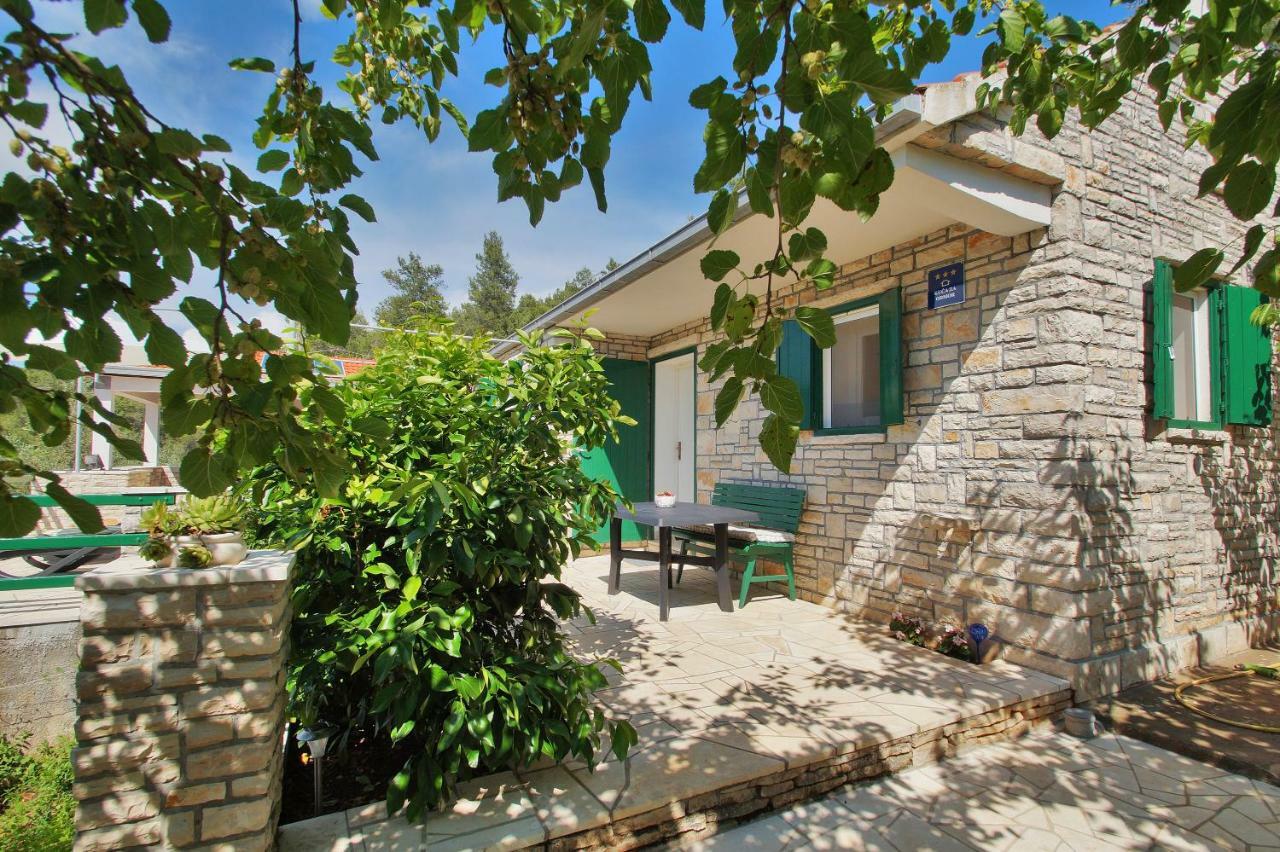 Holiday Home Liberan Vela Luka Luaran gambar