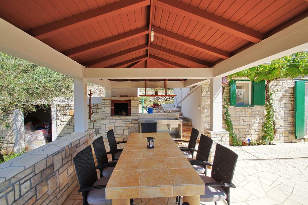 Holiday Home Liberan Vela Luka Luaran gambar
