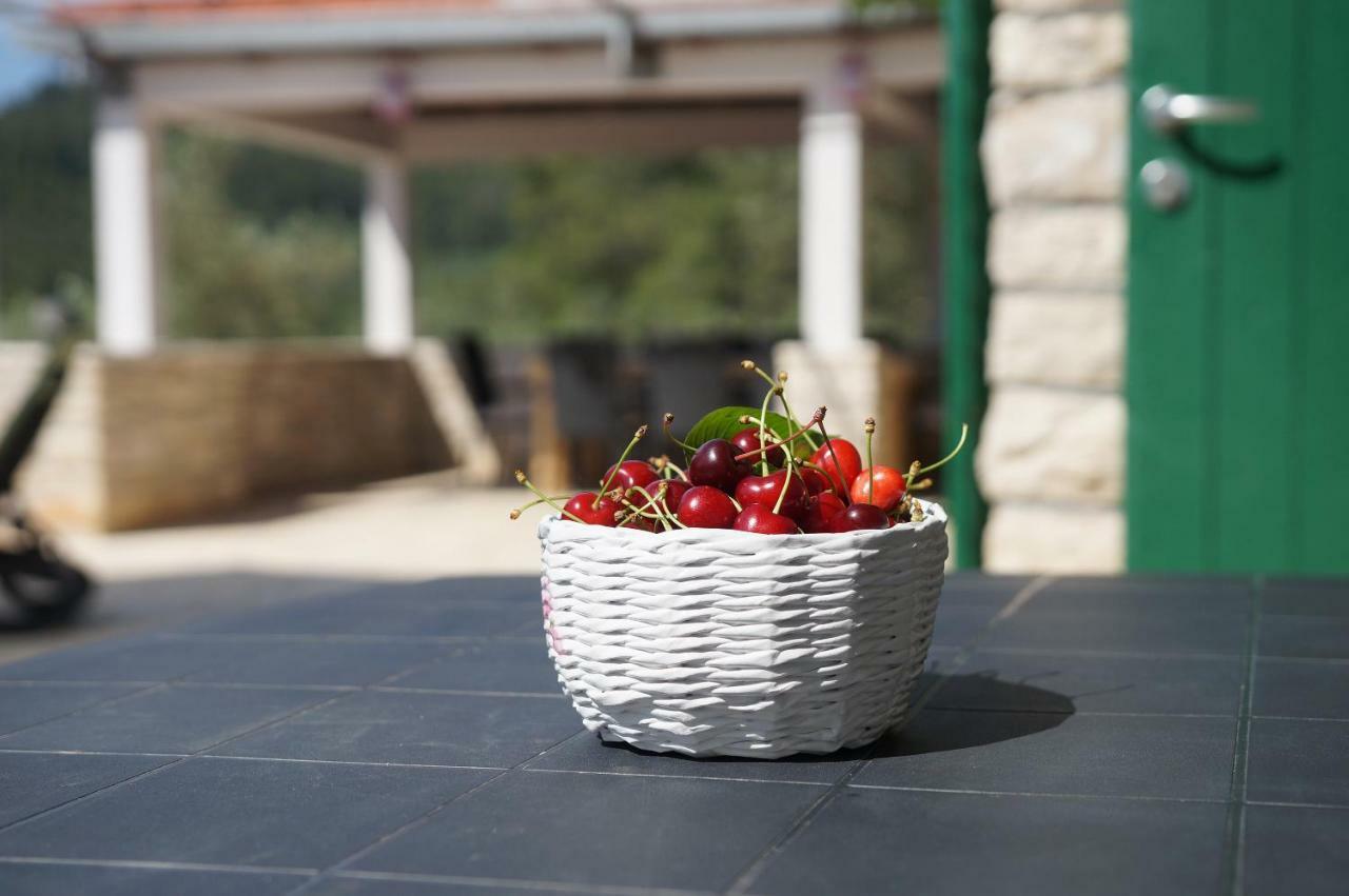 Holiday Home Liberan Vela Luka Luaran gambar