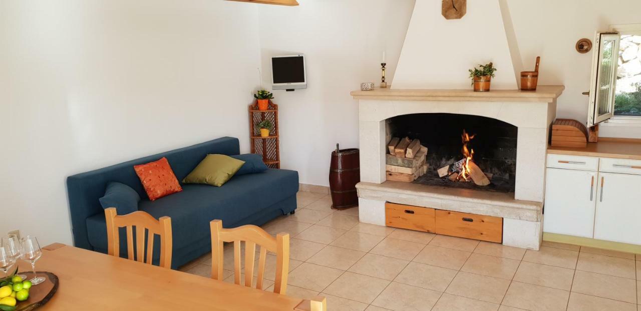 Holiday Home Liberan Vela Luka Luaran gambar